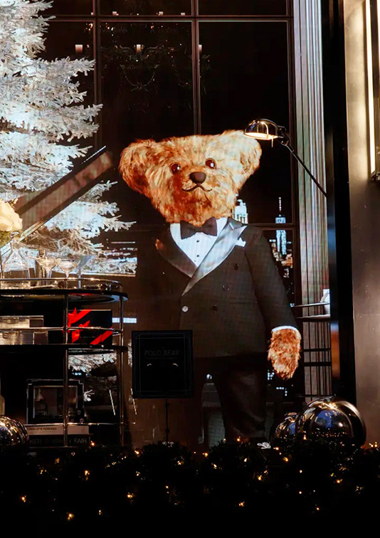 WSL Top Innovator featuring Ralph Lauran animated teddy bear window display